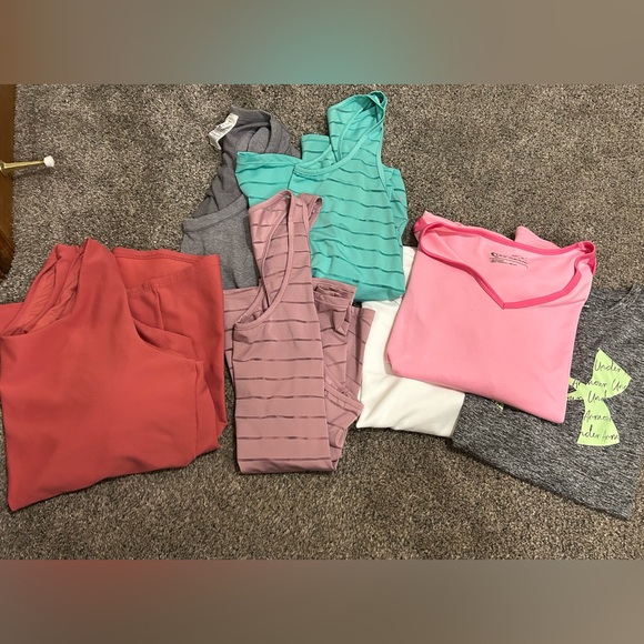 Active Wear tops bundle (9) - Picture 1 of 10